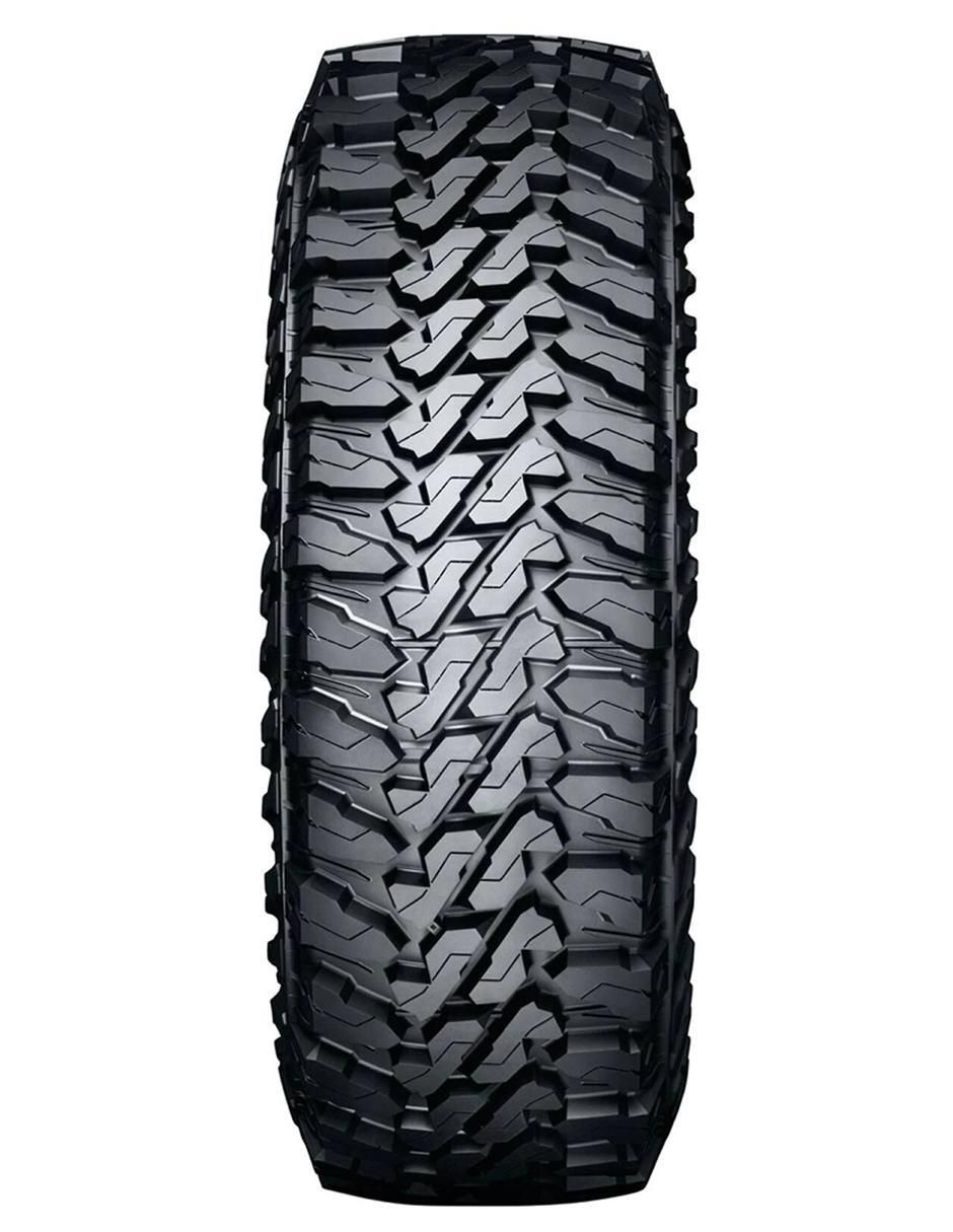 Llanta para auto Maxtrek Mud Trac 235 / 75 R15