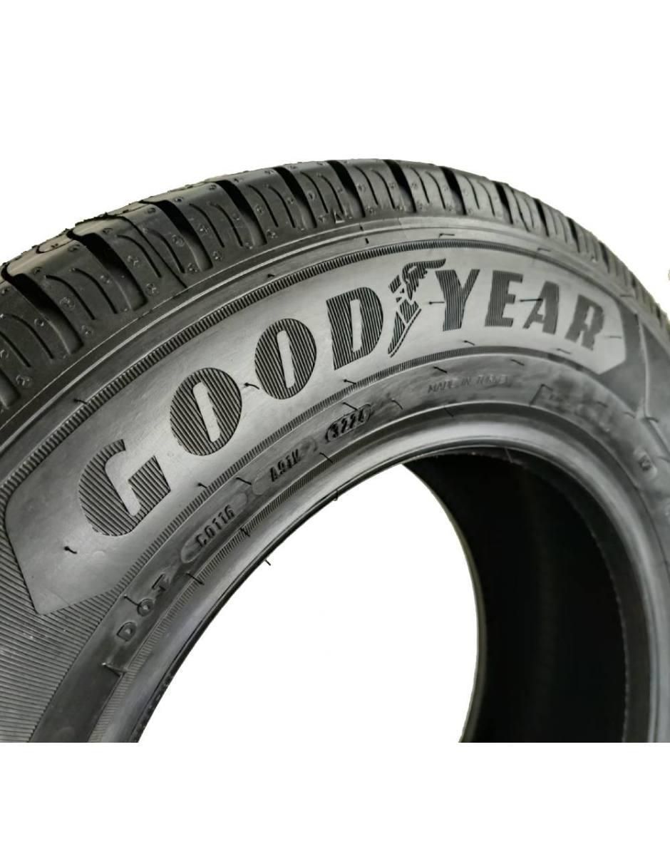 Llanta para auto Goodyear Eficient Grip Cargo 215/65R15