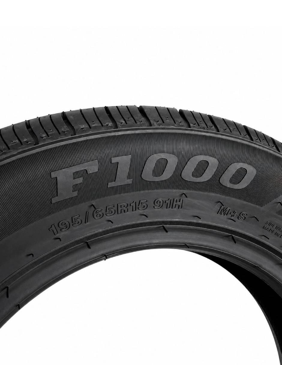 Set de llantas para auto F1000 195 / 65 R15 4