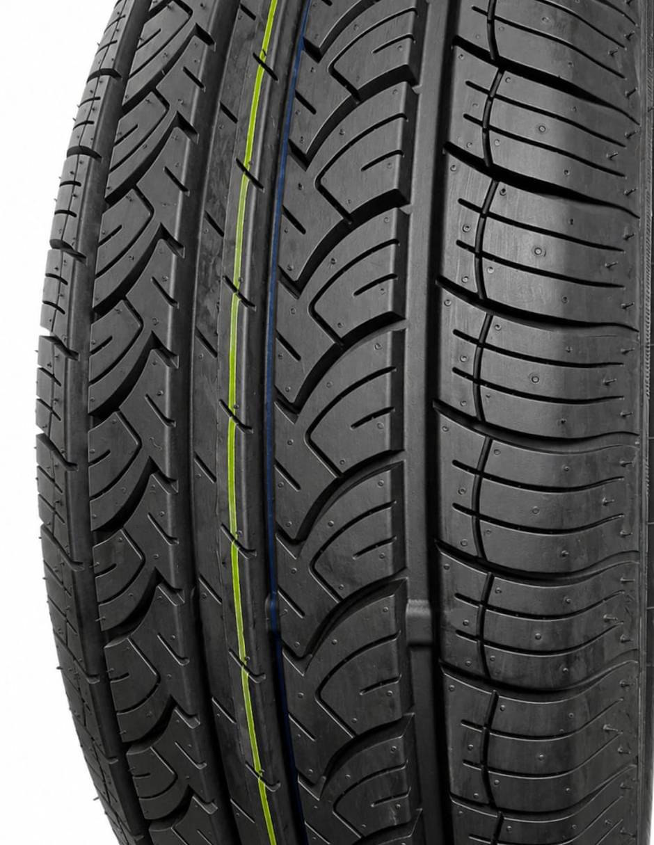 Set de llantas para auto F1000 195 / 65 R15 5
