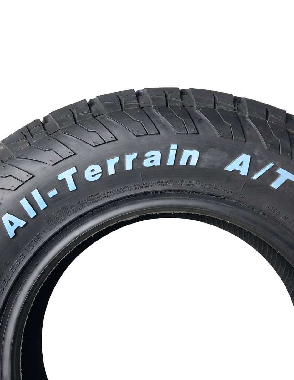 Set de llantas para auto all terrain 235 / 70 r16 3