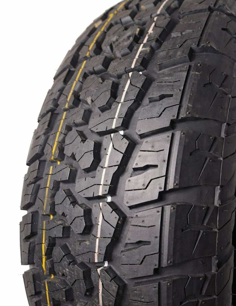 Llanta para auto all terrain 235 / 70 r16 5